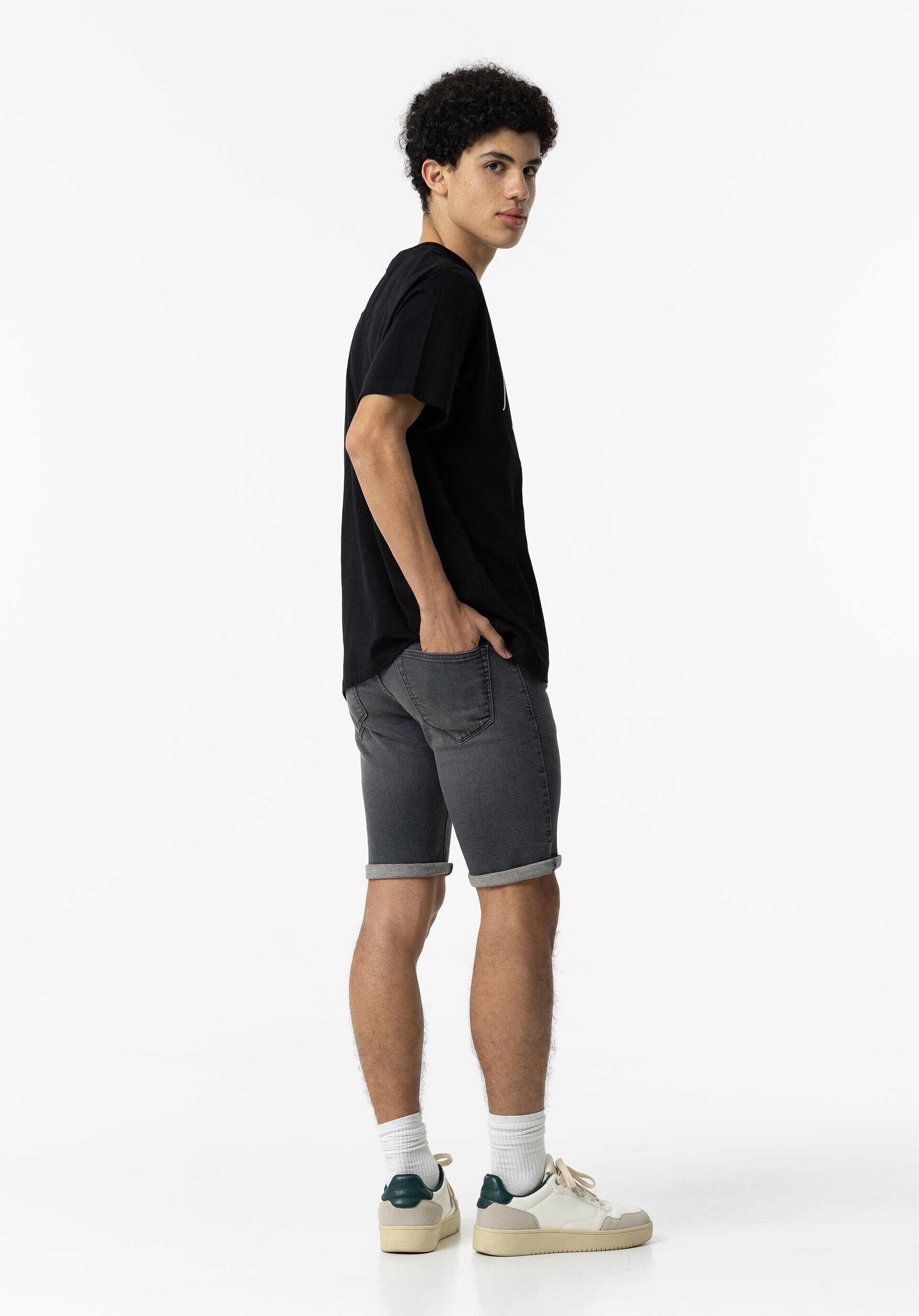Bermuda Joe_69 Boy - 2