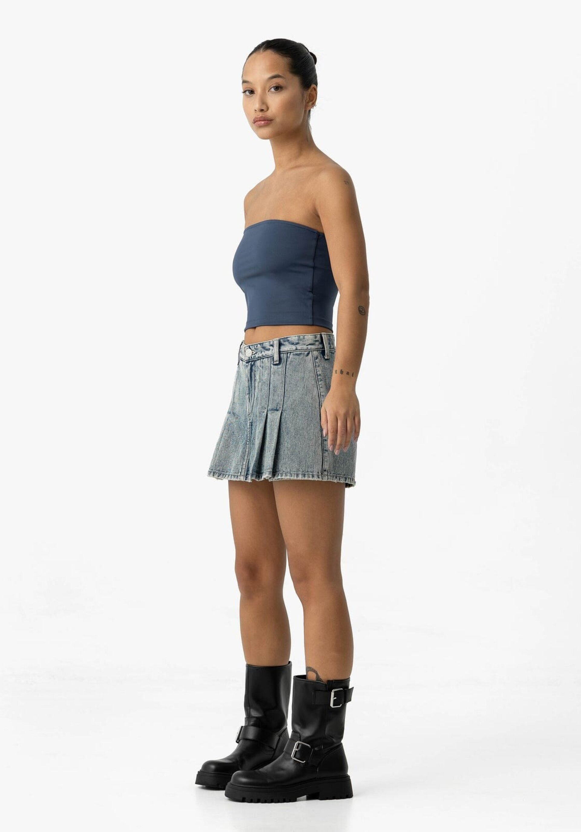 Falda Shorts Denim con Pliegues. - 3