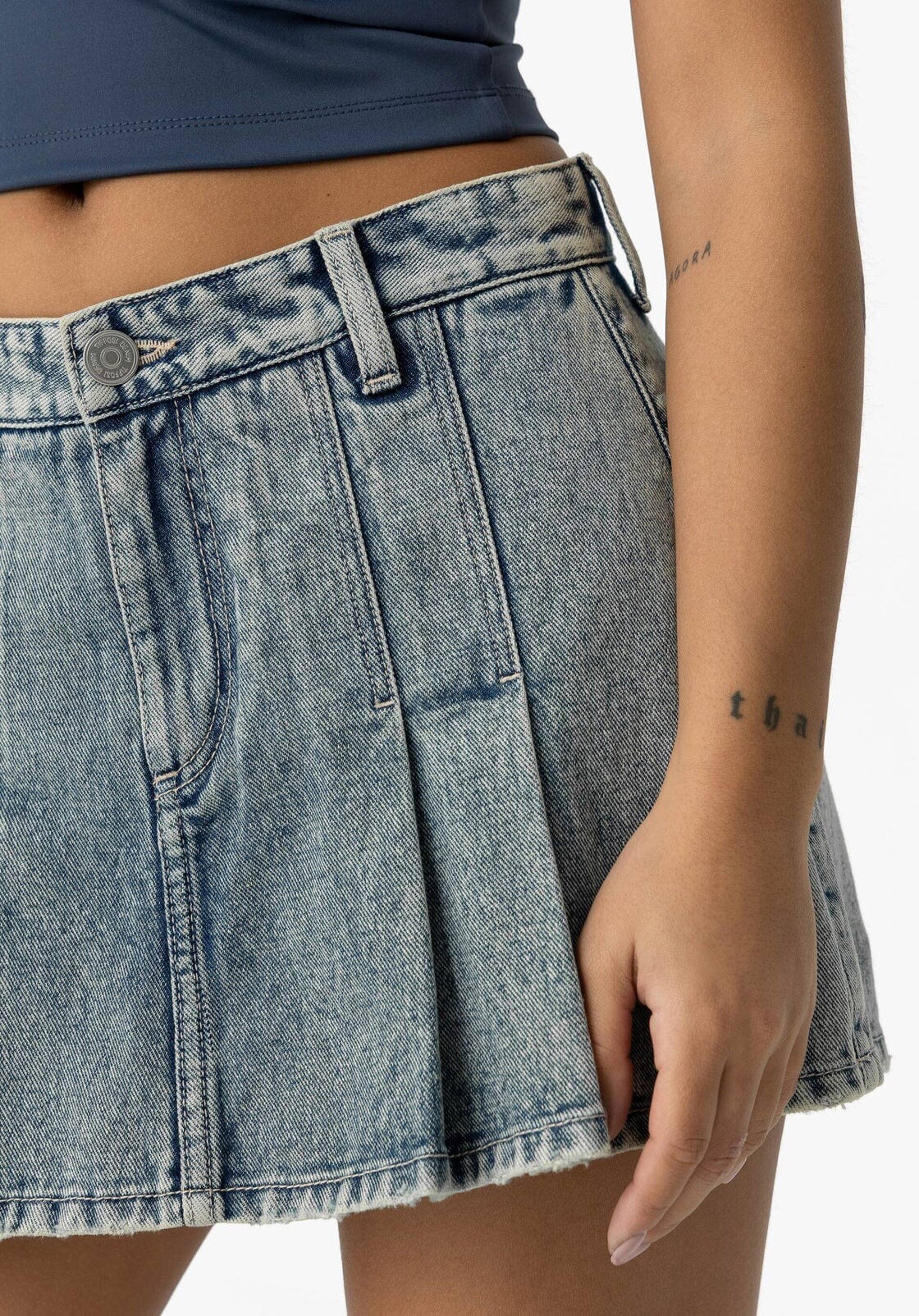 Falda Shorts Denim con Pliegues. - 6