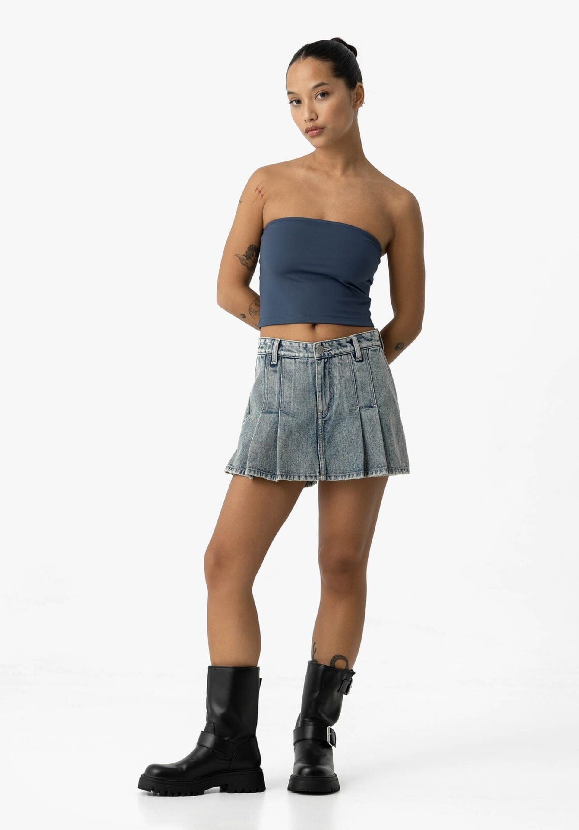 Falda Shorts Denim con Pliegues. - 2