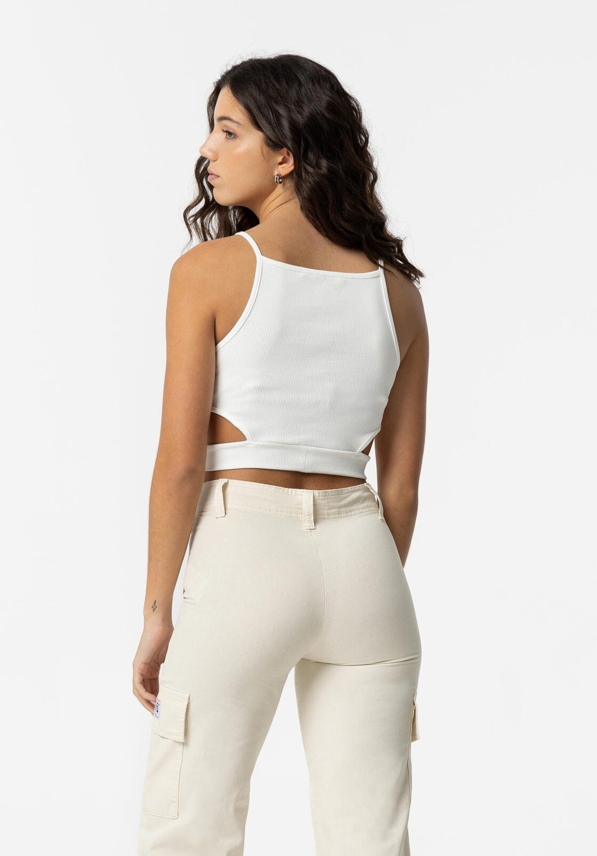 Top Halter Cut Out - 9