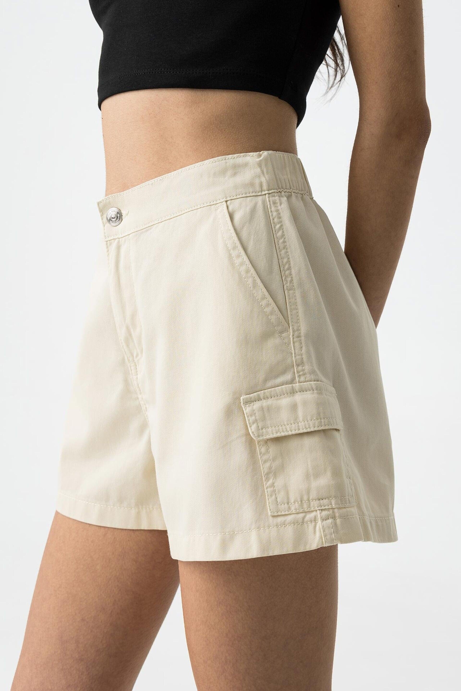 Short Eilish Girl - 9