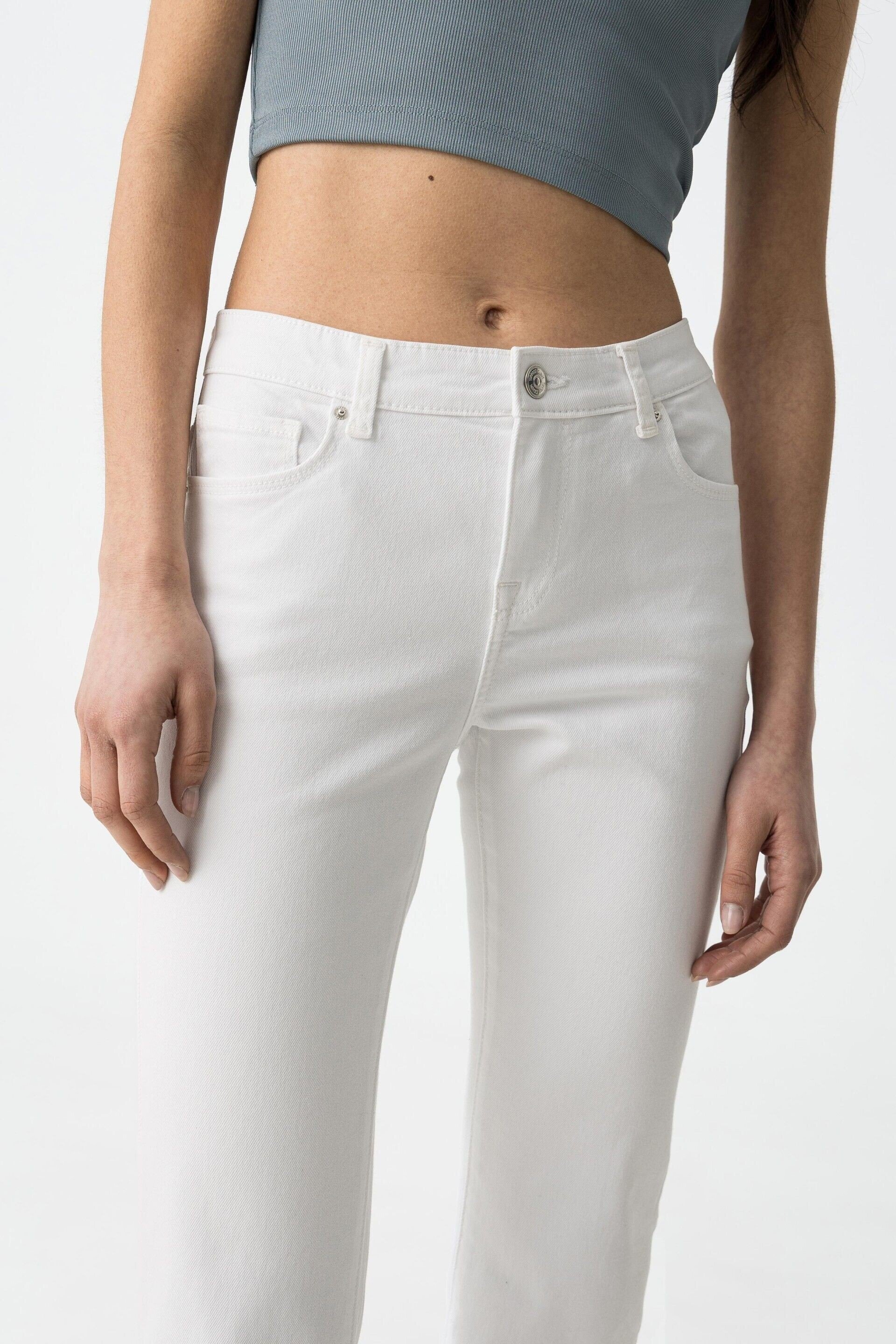 Tejano Cropped Girl - 3