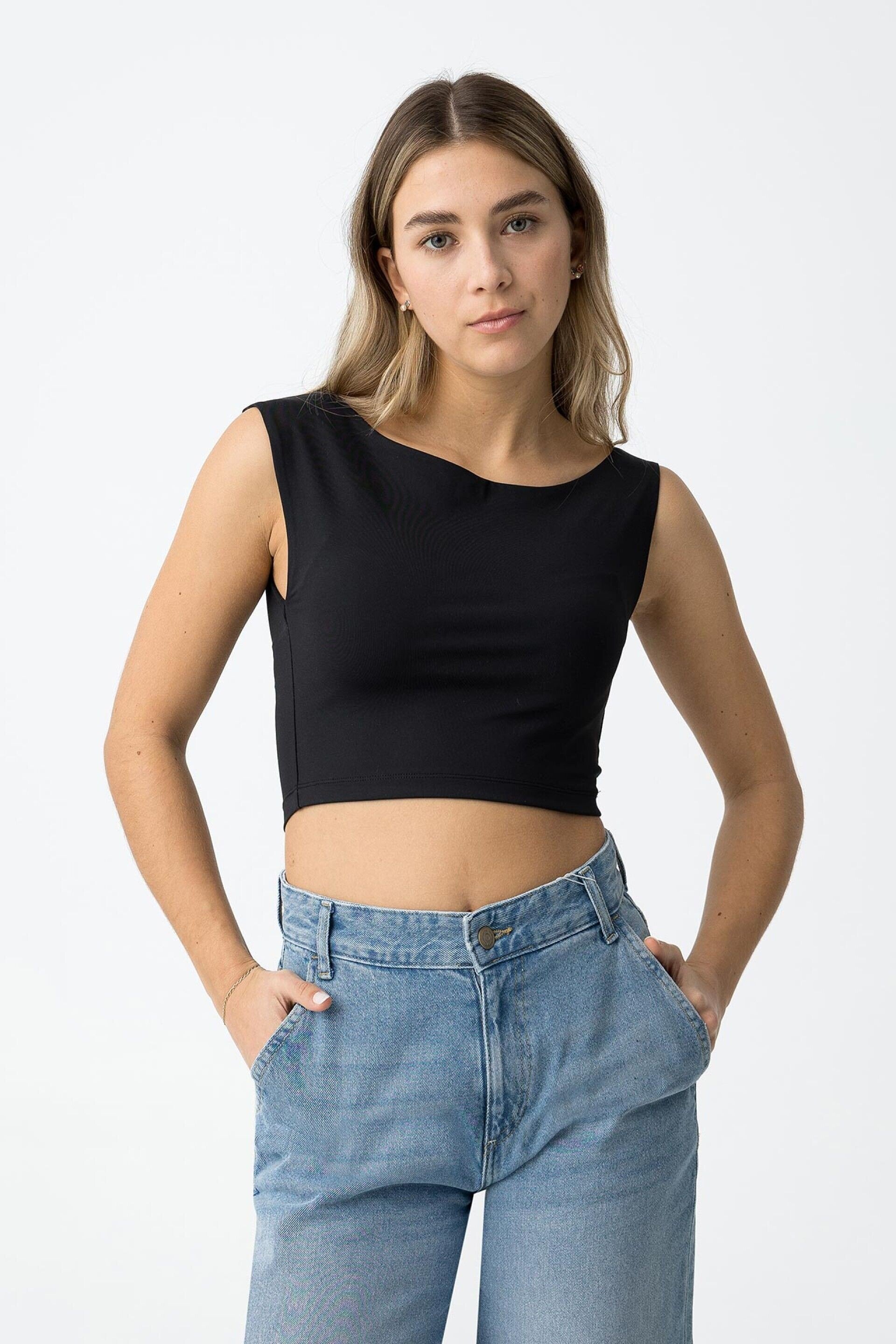 Top Vaduz Girl - 5