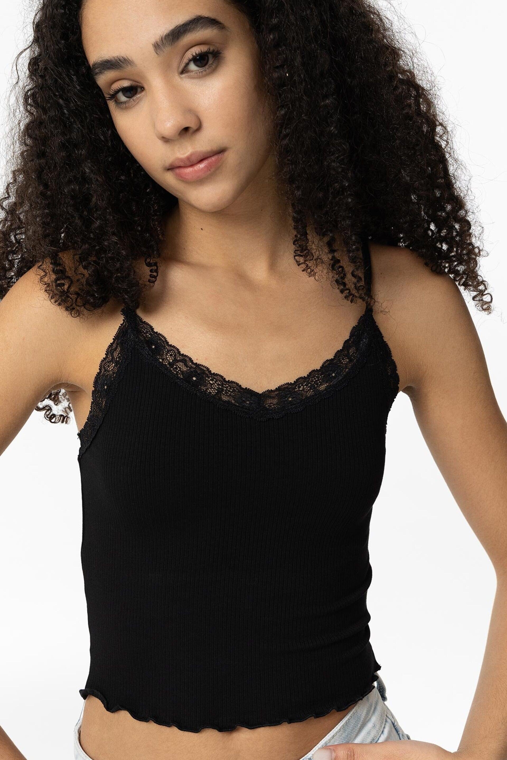 Top Bucareste Girl - 2