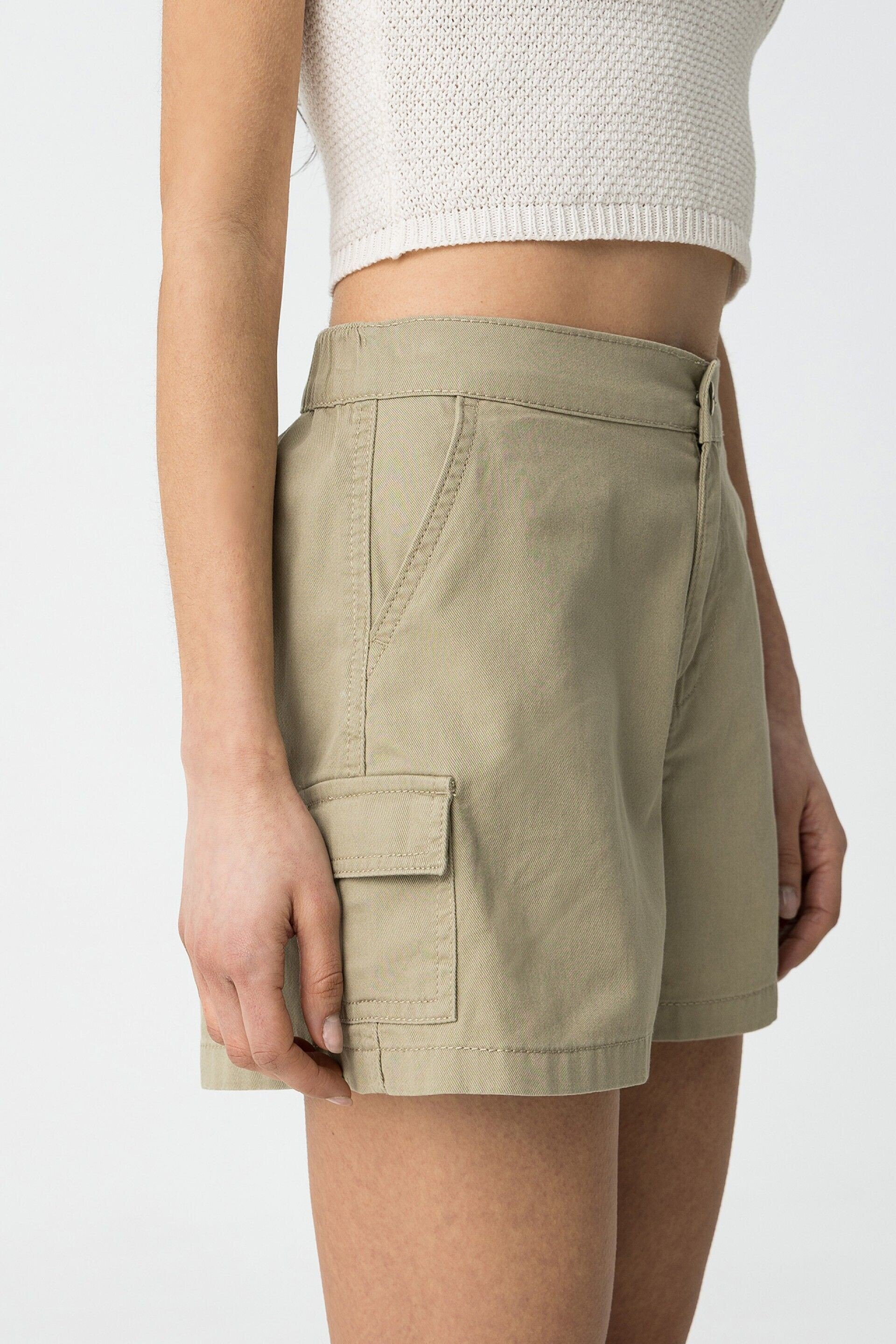 Short Eilish Girl - 5